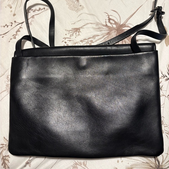 COS Crossbody - Picture 2 of 3